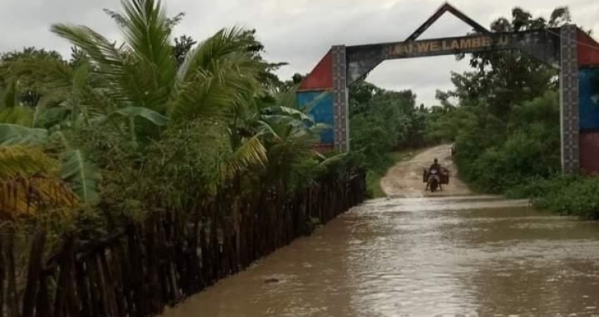 Akses Jalan Desa Tampunabale Rusak Parah, Butuh Perhatian Pemerintah