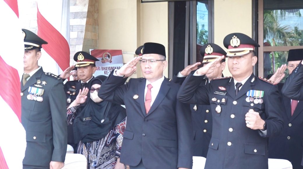 Wali Kota Kendari Ikuti Upacara HUT Bhayangkara Secara Virtual