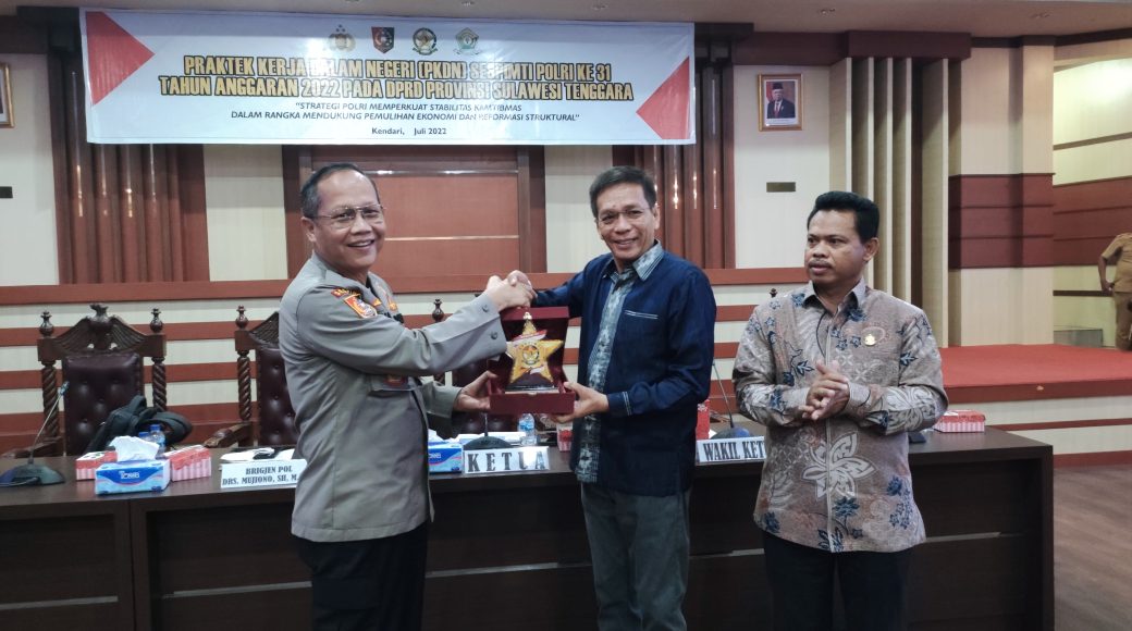 Sespimti Polri Praktik Kerja ke DPRD Sultra
