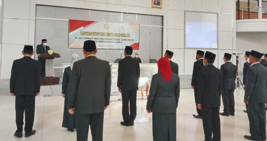 Sejumlah Pimpinan OPD Resmi Dilantik Walikota Baubau