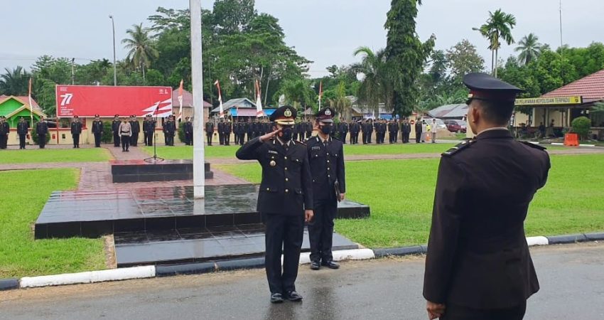 Gelar Upacara HUT Ke-77 RI, Wakapolres Konawe Selatan Bacakan Amanat Kapolda Sulawesi Tenggara
