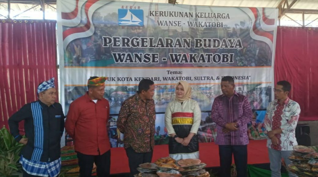 Giona Nur Alam Apresiasi Pagelaran Budaya Wanse Wakatobi