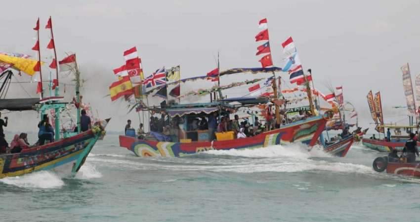 Nelayan di Kota Tegal Laksanakan Sedekah Laut