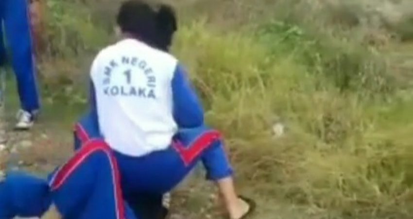 Viral, Siswi SMK Negeri 1 Kolaka Adu Jotos