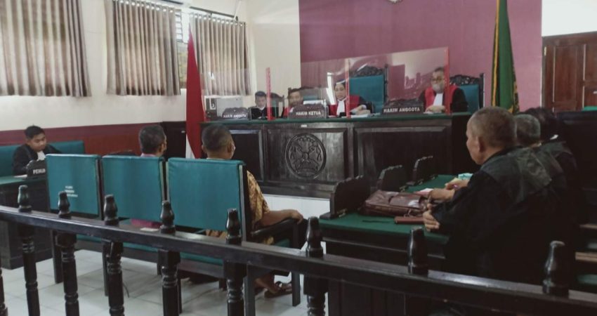 Terdakwa Tipikor Dana BOS SMA Landono Jalani Sidang Pembacaan Dakwaan