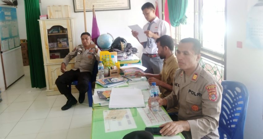 Jaga Kamtibmas di Wilkumnya, Kapolsek Tampo Mediasi Perkelahian Pelajar