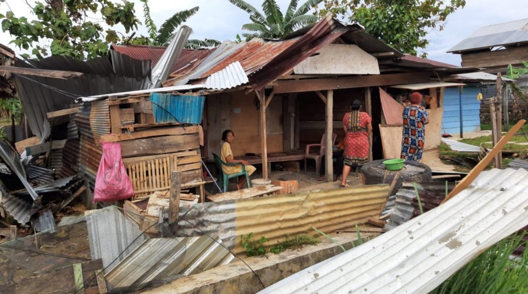 Puluhan Rumah Warga di Kolaka Diterjang Angin Puting Beliun