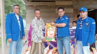 DPC Partai Demokrat Kolaka Utara Berbagi Sembako ke Ponpes dan Panti