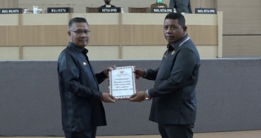 Wali Kota Kendari Serahkan APBD Perubahan Tahun 2022