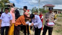 Baznas Kolaka Serahkan Bantuan kepada Korban Angin Puting Beliung