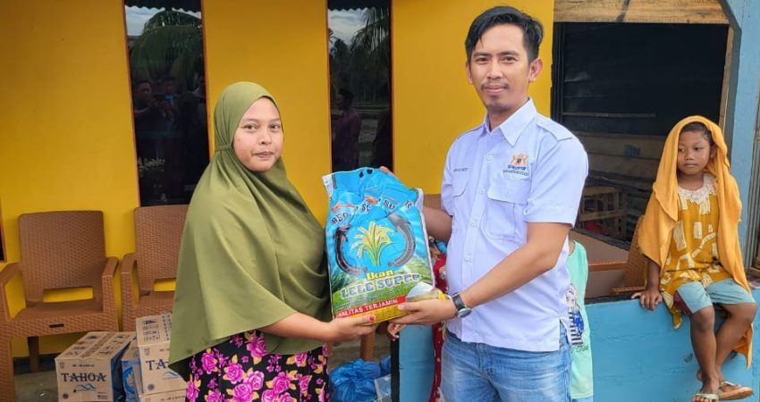 Kadin Kolaka Bantu 18 Warga Korban Angin Puting Beliung