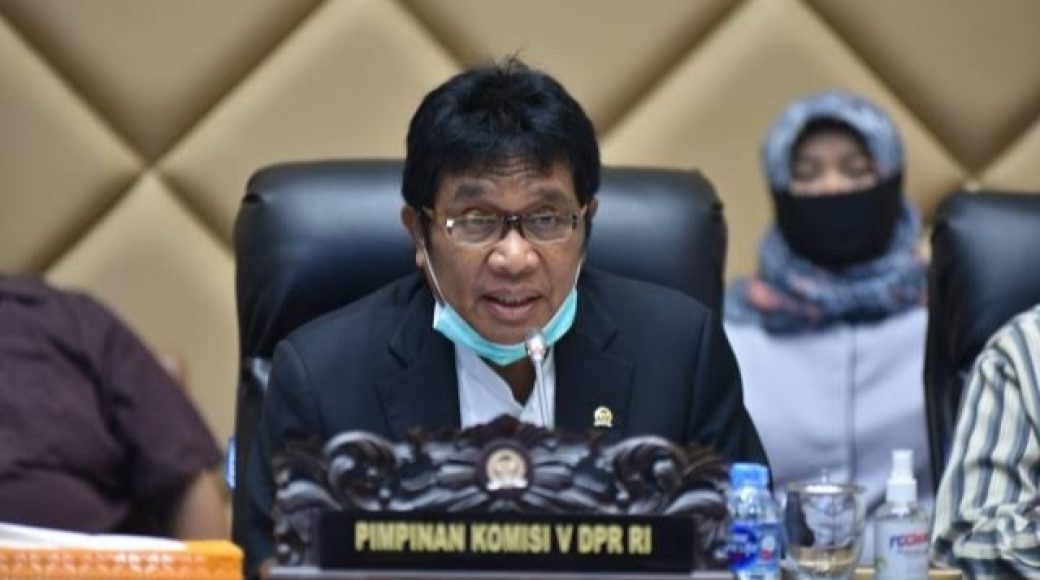 Negara Harus Turut Andil dalam Penyelesaian Masalah Transportasi Udara di Wakatobi