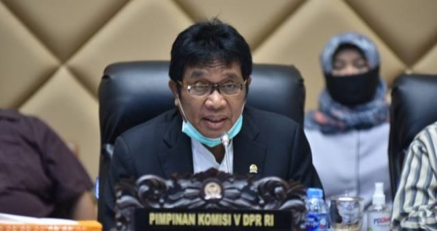 Negara Harus Turut Andil dalam Penyelesaian Masalah Transportasi Udara di Wakatobi