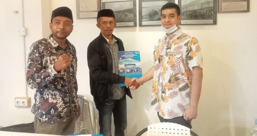 Peduli Generasi Sultra, KNPI Galakkan Sosialisasi Stunting dan Sunat Massal di Buton