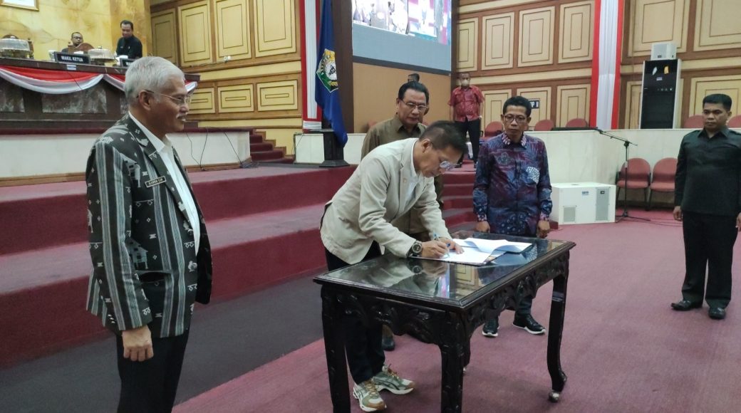 Gubernur Sulawesi Tenggara Hadiri Paripurna KUA PPAS Perubahan ABPD 2022