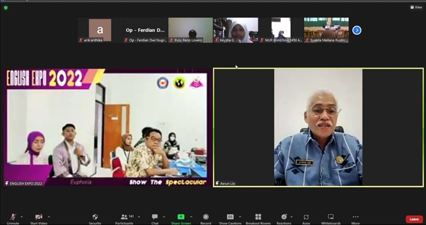 Asrun Lio Apresiasi English Expo 2022