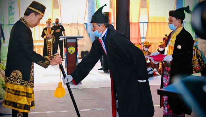Awali Kunker, Presiden Ikuti Prosesi Penyematan Gelar Kesultanan Buton