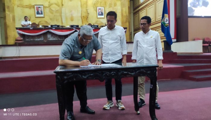 Gubernur Bersama DPRD Sultra Setujui Ranperda Perubahan APBD 2022
