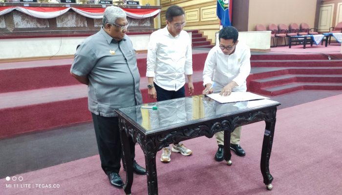 Gubernur Bersama DPRD Sultra Setujui Ranperda Perubahan APBD 2022