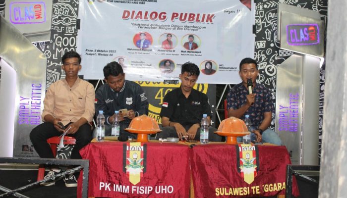 Dialog Publik: Eksistensi Mahasiswa dalam Membangun Peradaban Bangsa di Era Disrupsi