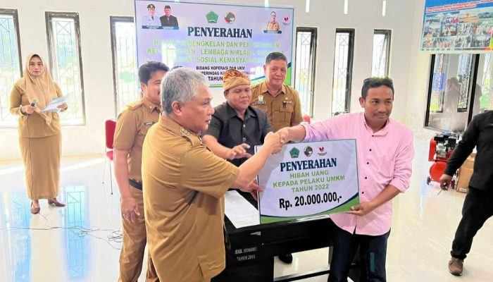 Bupati Konawe Serahkan Bantuan Perbengkelan