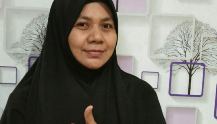 Ironi di Gedung DPR, Rakyat Demonstrasi Wakil Rakyat Khidmat Bernyanyi