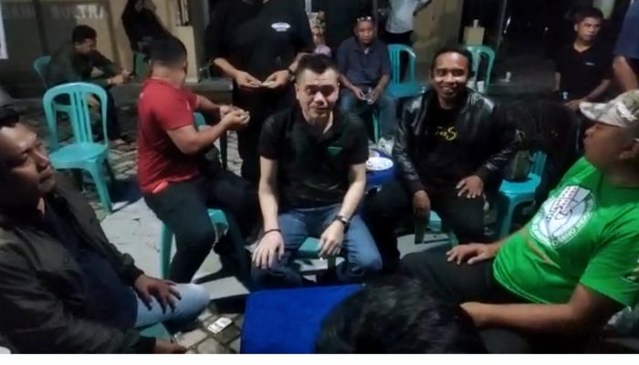 Antusias Laga Domino Antar Wartawan
