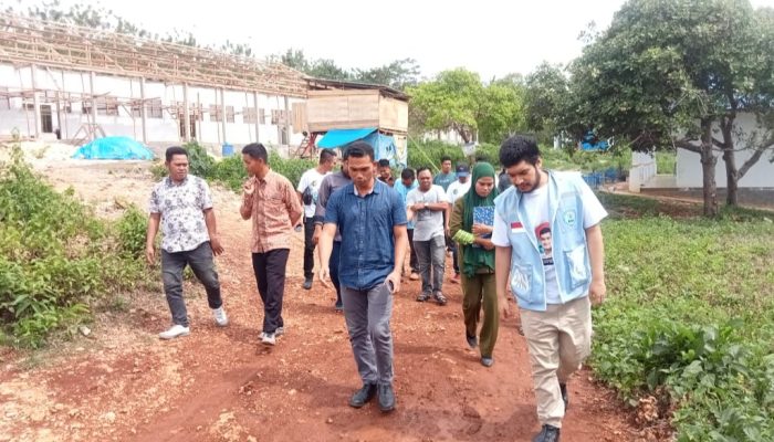 Berkunjung ke SMK Kemaritiman Siontapina, Ketua KNPI Sultra Beri Motivasi ke Pelajar
