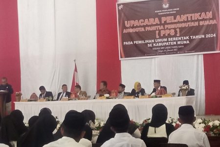 Resmi Dilantik, 450 Anggota PPS di Muna Diingatkan Jaga Profesionalisme