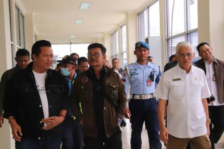 Tinjau Budidaya Ayam Kampung dan Penanaman Sorgun Jadi Agenda Utama Mentan dalam Kunker ke Sultra