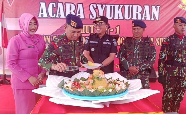 Bersama Pemda Kolut, Dansat Brimob Rayakan HUT Pertama Batalyon C Pelopor