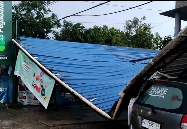 Kota Kendari Dilanda Puting Beliung