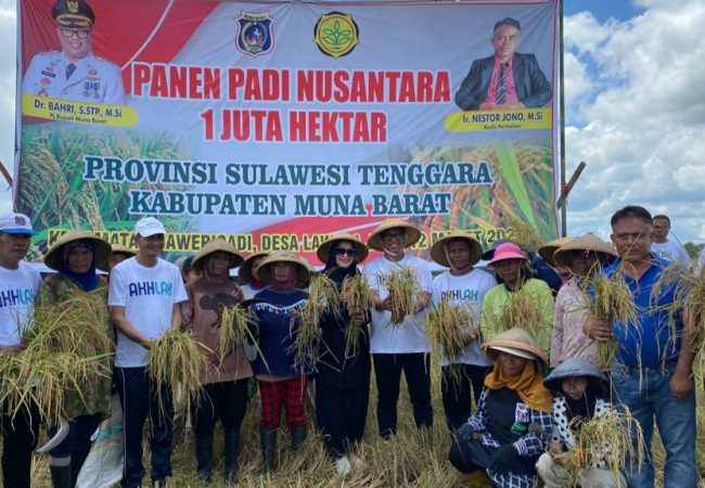 Hadiri Panen Raya, Pj Bupati Mubar: Ketahanan Pangan jadi Prioritas Pembangunan