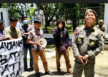 Puluhan Sat Pol PP Sultra Amankan Unras di Kantor Gubernur
