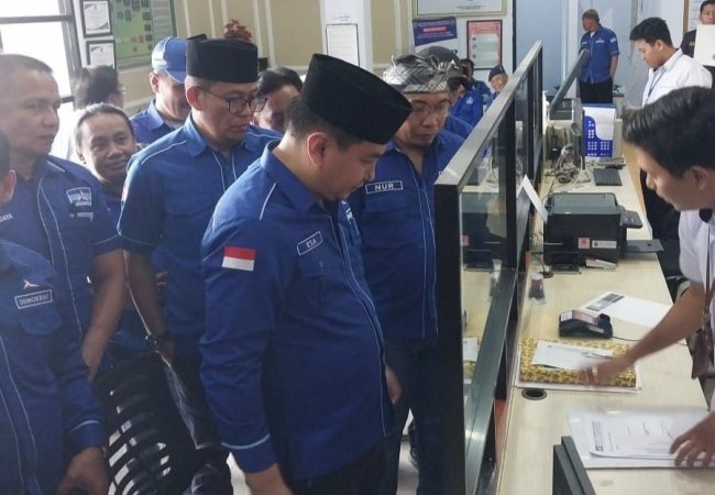 Ratusan Kader Partai Demokrat Sultra Datangi PTUN Kendari