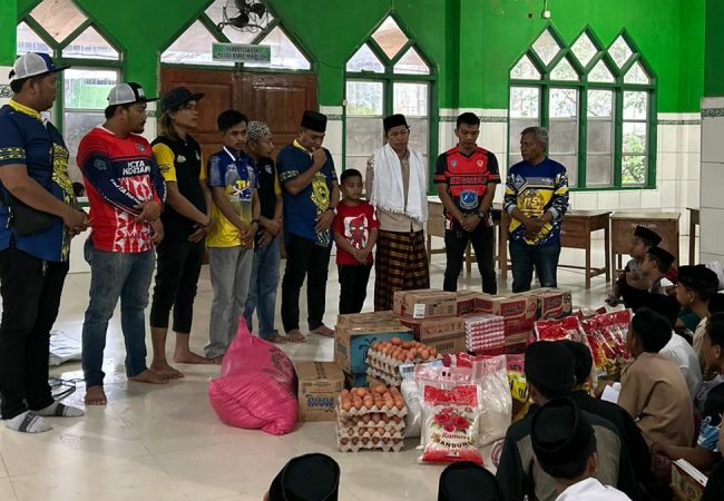 Peduli Sesama, IMI Sultra Berbagi Berkah dengan Santri dan Masyarakat