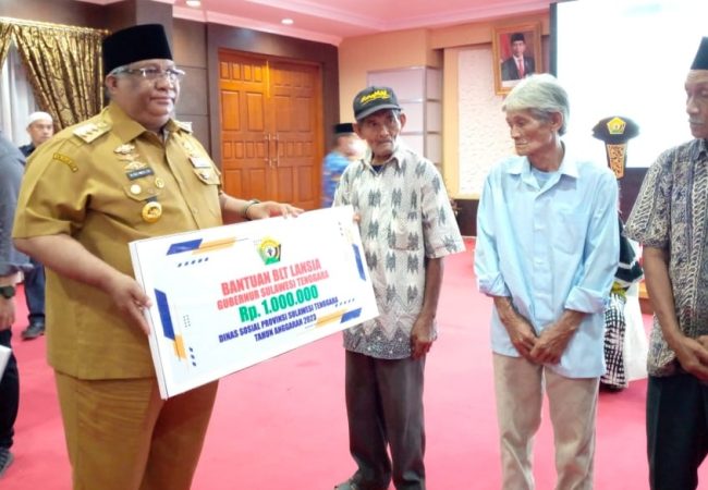 1000 KPM di Sultra Terima BLT Lansia