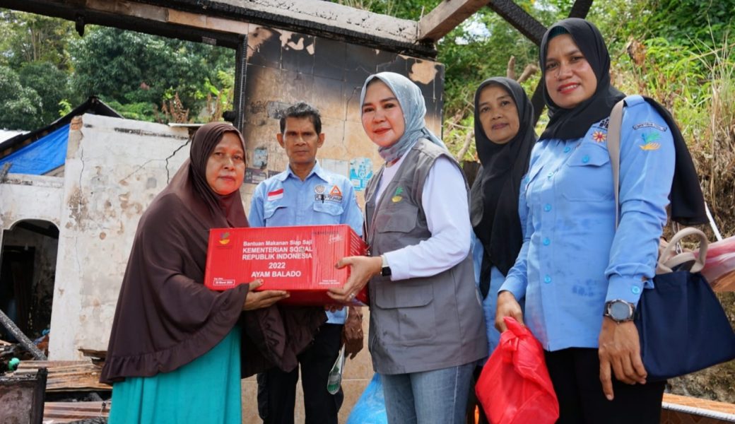 Dinsos Sultra Bantu Korban Kebakaran di Lasolo Kendari