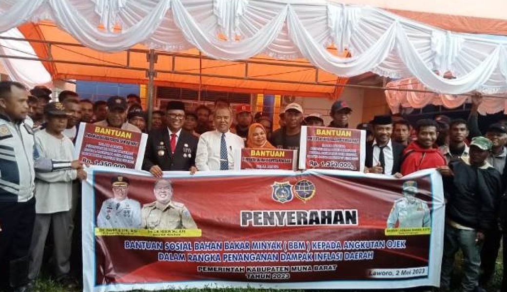 Pemkab Mubar Salurkan Bantuan Dana Hibah bagi Ratusan Tukang Ojek