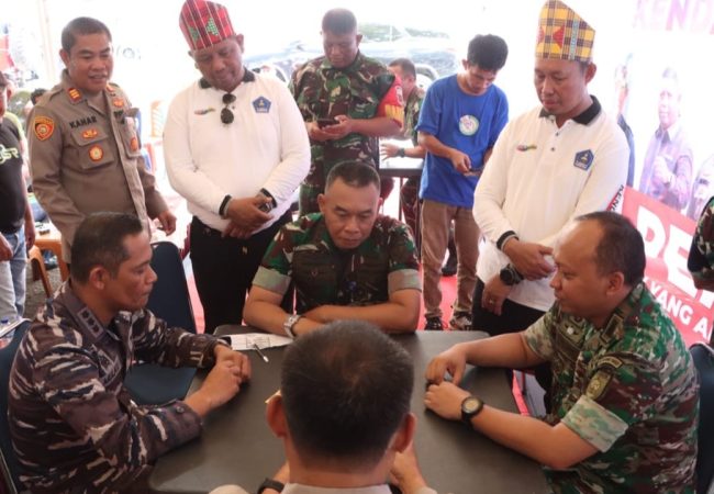 Jalin Silaturahmi di HUT Kendari, TNI Polri Selenggarakan Open Tournament Letta Domino