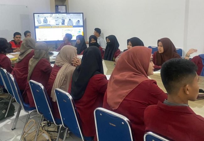 Dukung Program Kampus Merdeka, Kadin Sultra Edukasi Mahasiswa UMK Tentang Hukum Perdagangan Internasional