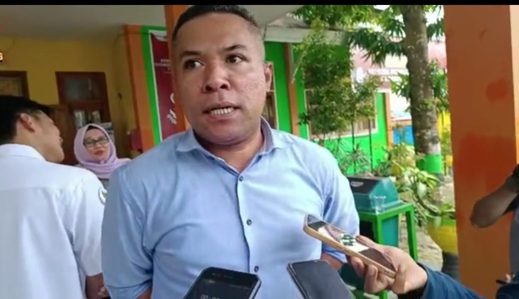 Terkait Kerusakan Beberapa Ruas Jalan di Kendari, Rajab Djinik Pastikan Bakal Segera Dikerjakan