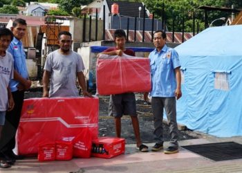 Dinsos Sultra Salurkan Bantuan Bagi Korban Kebakaran di Kolakaasi