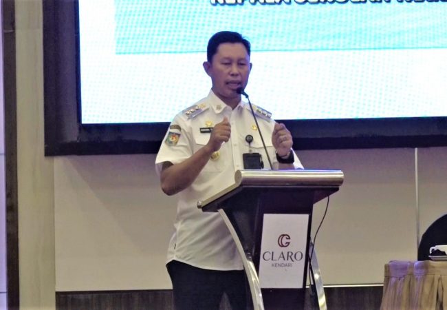 Bimtek Peningkatan Kompetensi Kepala Sekolah, Asmawa Tosepu: Pemkot Kendari Dukung Penuh Sektor Pendidikan