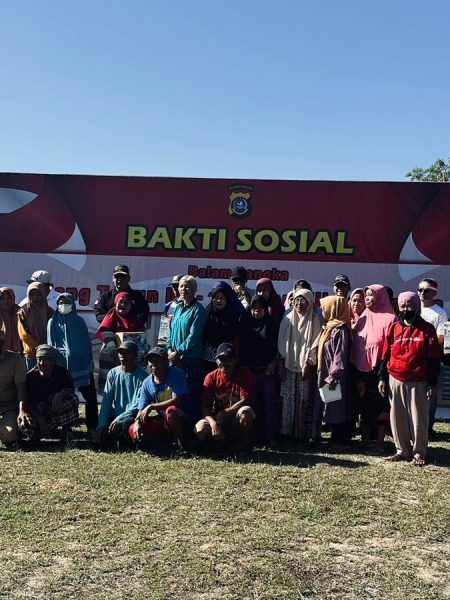 Touring Kebangsaan dan Baksos Polda Sultra Sasar Warga Desa Lamomea Konsel