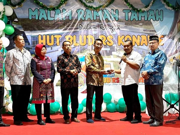 HUT RS Ke-35, Pemda Konawe Serahkan Kendaraan Operasional