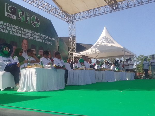 KAHMI Berbagi di Puncak Milad ke 57