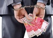 Lima Tersangka Dugaan Tipikor Pengerjaan Jalan di Koltim Resmi Diserahkan ke Kejati Sultra