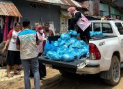 YBM PT PLN UP3 Kendari Salurkan Bantuan bagi Korban Banjir, Munawir: Semoga Meringankan dan Bermanfaat