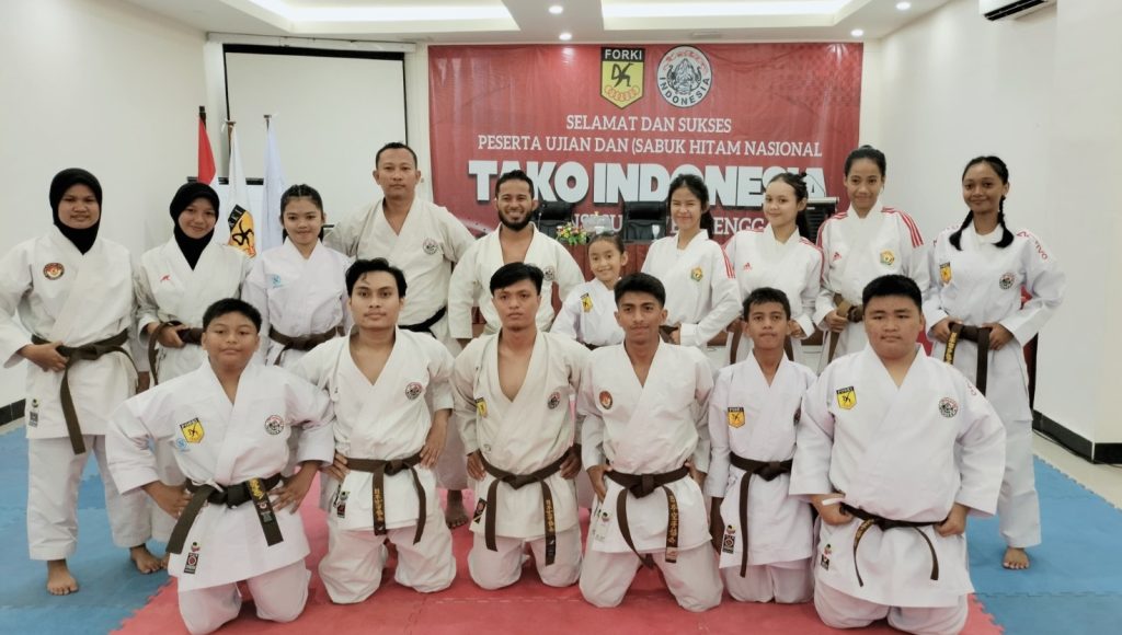 Karate Muda Fayyola Khanza Az Zahra Menjadi Inspirasi di Ujian DAN Nasional